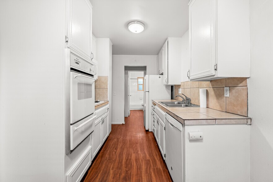 More Photos Of 10965-10997 Del Norte St, Ventura Apartments For Sale