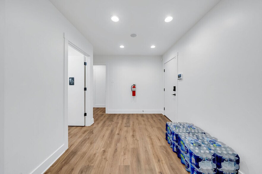 More Photos Of 117 Commerce Ave, Boerne Office For Sale