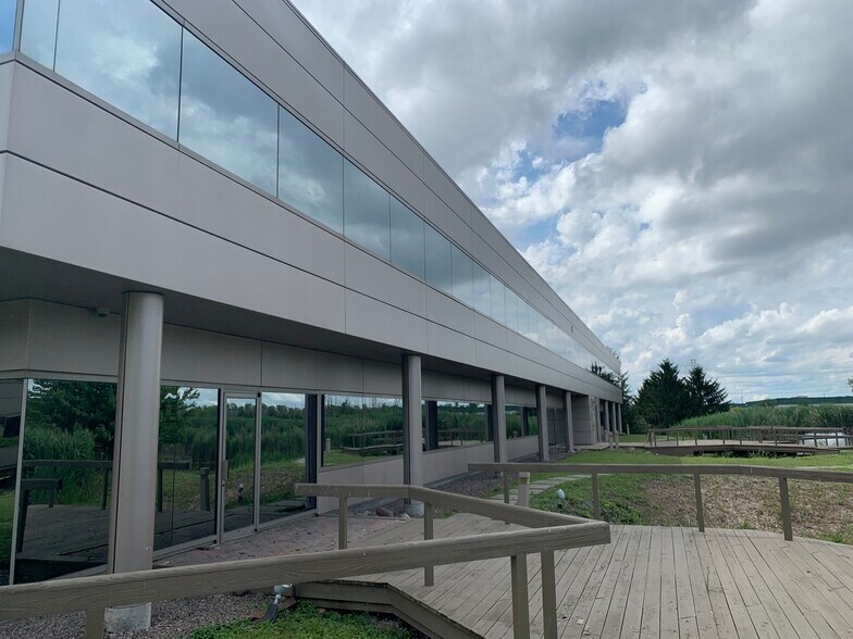 More Photos Of 6711 Towpath Rd, East Syracuse Medical For Lease