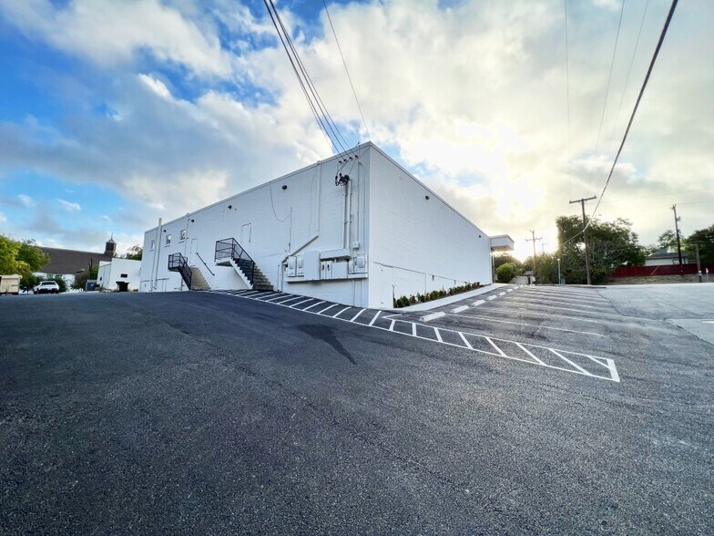 More Photos Of 6401-6403 Broadway St, San Antonio Storefront Retail Office For Lease