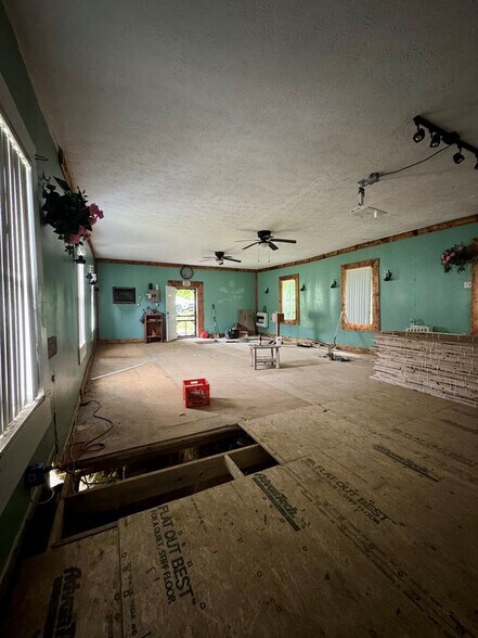 More Photos Of 2071 Mattie Rd, Louisa Religious Facility For Sale