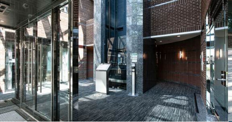More Photos Of 1255 Rte Transcanadienne, Dorval Office For Lease