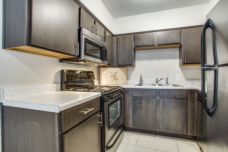 More Photos Of 4929 Reiger Ave, Dallas Apartments For Sale