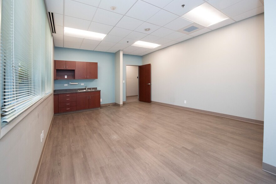 More Photos Of 4361 Boniface Pky, Anchorage Healthcare For Sale