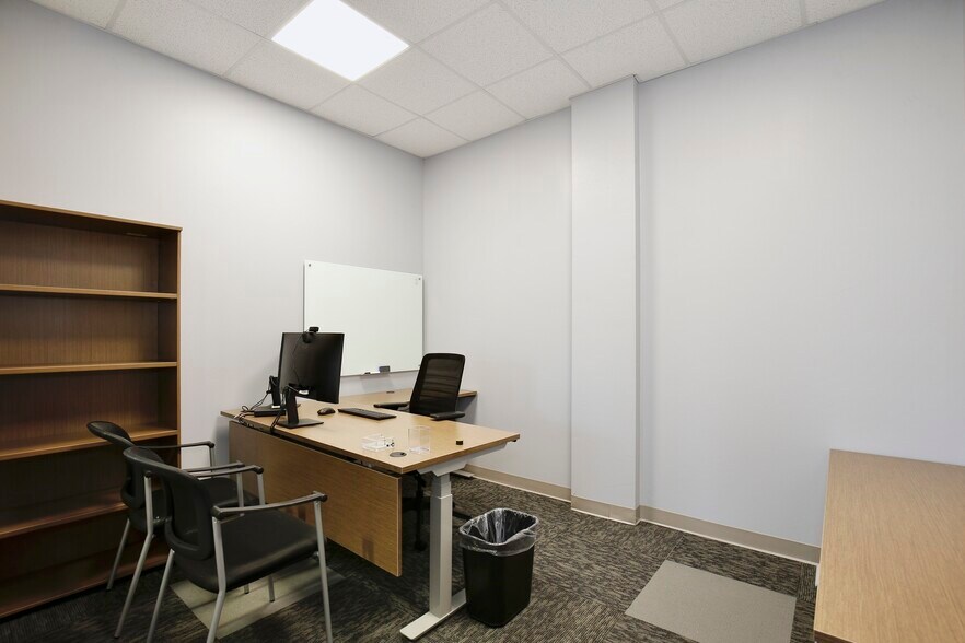 More Photos Of 6881 Kingspointe Pky, Orlando Business Park For Sale