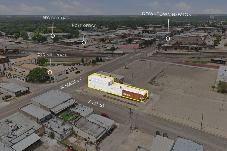 More Photos Of 302 N Main St, Newton Office Residential For Sale