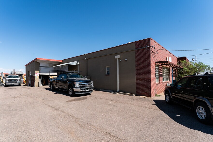 More Photos Of 5135-5145 E 38th Ave, Denver Warehouse For Sale