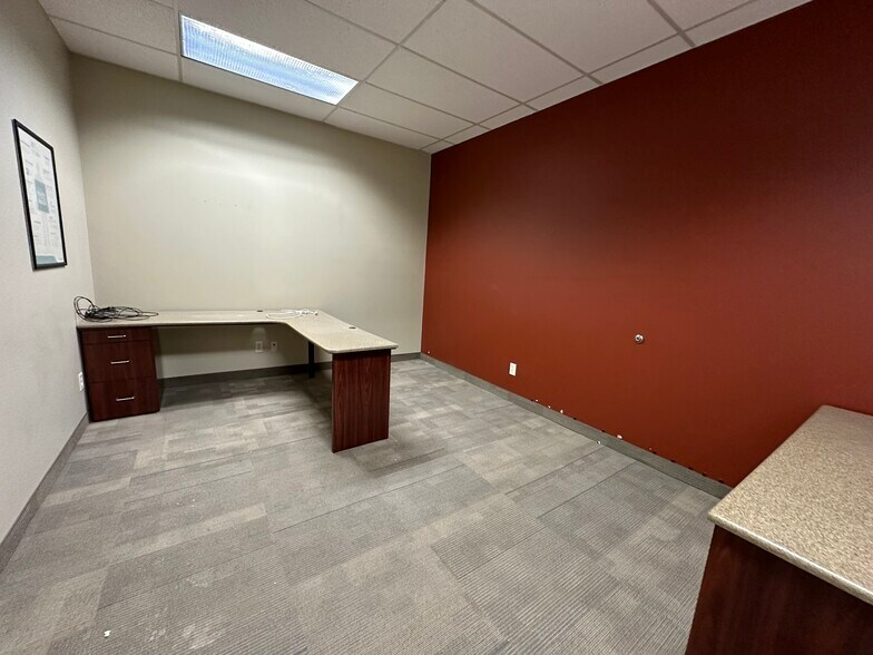 More Photos Of 2531 S Shields St, Fort Collins General Retail For Lease