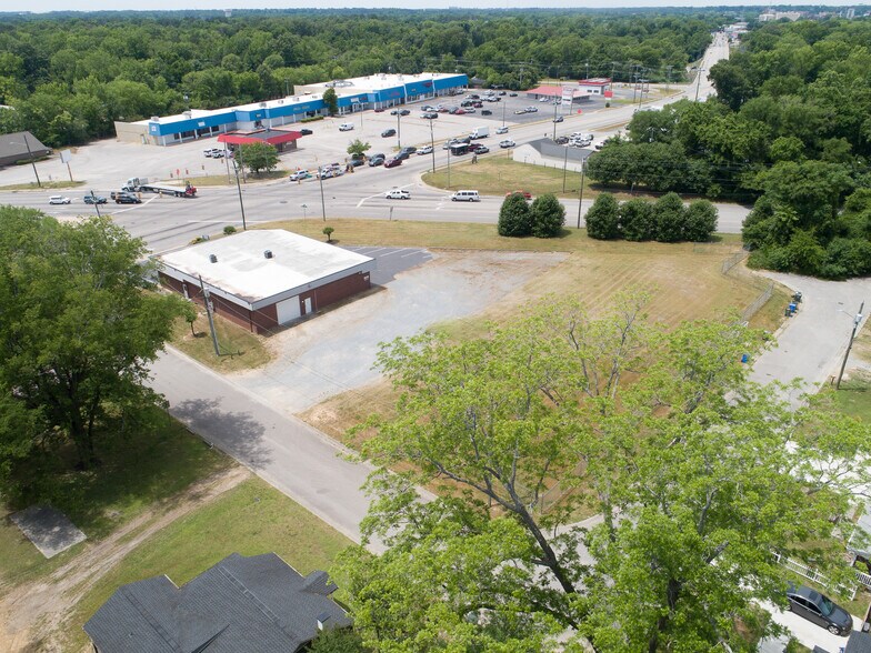 More Photos Of 1409 Clinton Rd, Fayetteville Storefront Retail Office For Lease