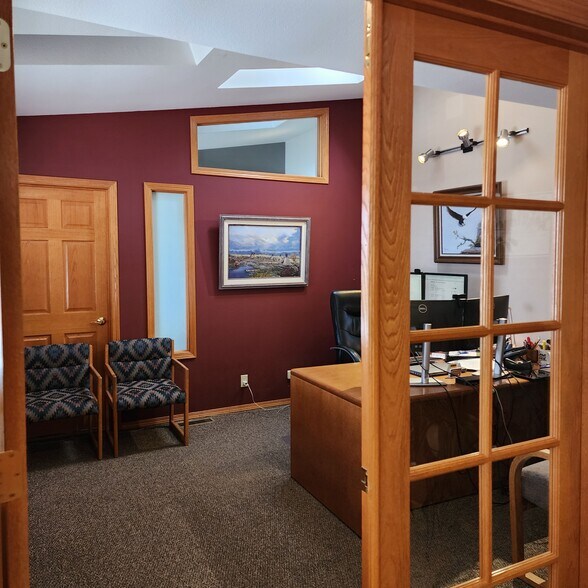 More Photos Of 320 N 20th Ave, Pasco Office For Lease