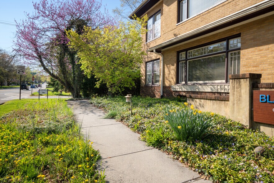 More Photos Of 614 S Main St, Blacksburg Medical For Sale