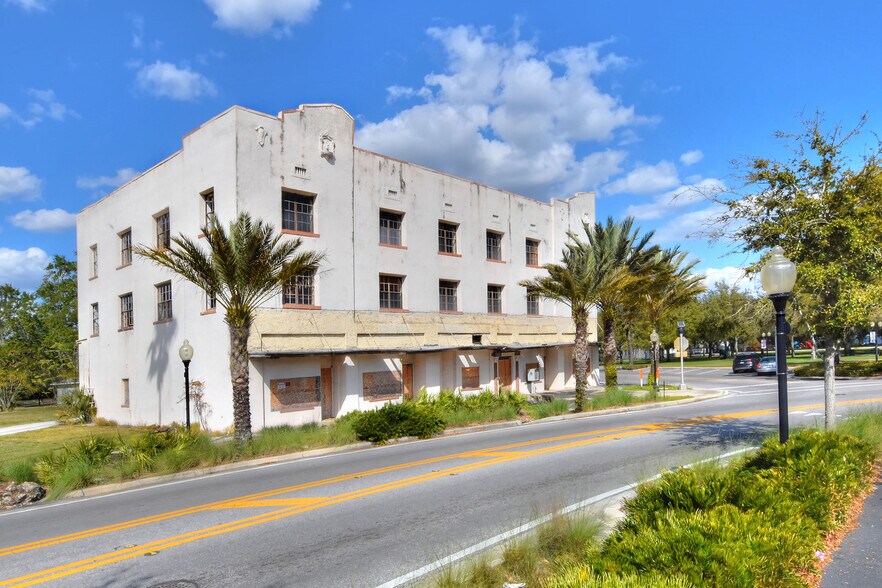 More Photos Of 206 Pilaklakaha Ave, Auburndale Apartments For Sale