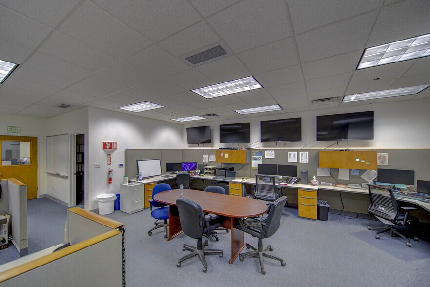 More Photos Of 1065 Marauder St, Chico Manufacturing For Lease