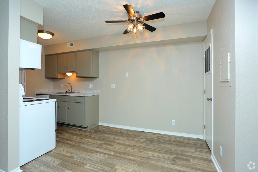 More Photos Of 6326 S 107th East Ave, Tulsa Apartments For Sale