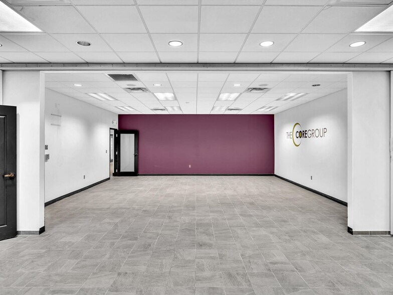 More Photos Of 2200 N University Dr, Sunrise Warehouse For Lease