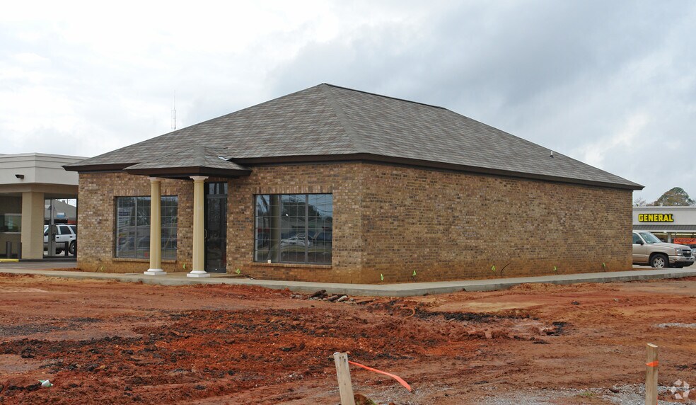 Primary Photo Of 100 Blk S Memorial Dr, Prattville Office For Sale