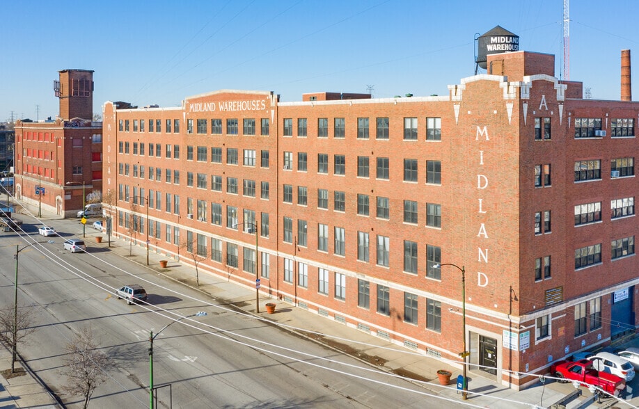 More Photos Of 1500 S Western Ave, Chicago Warehouse For Lease