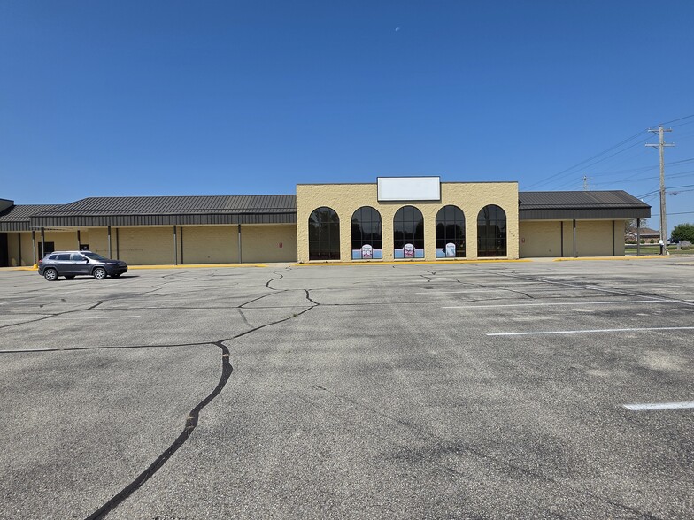 More Photos Of 736 W Main St, Greensburg Supermarket For Sale