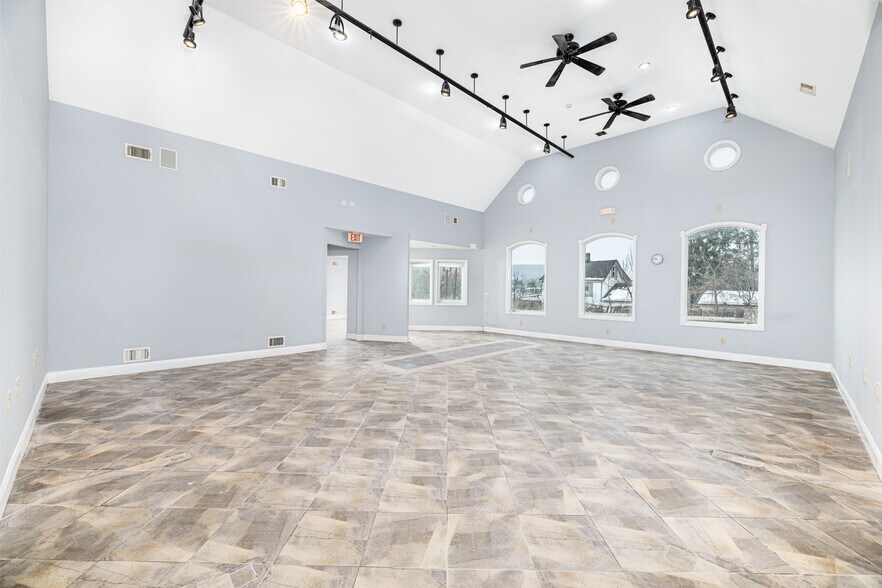 More Photos Of 137 Rutherford Ave, Franklin General Retail For Lease