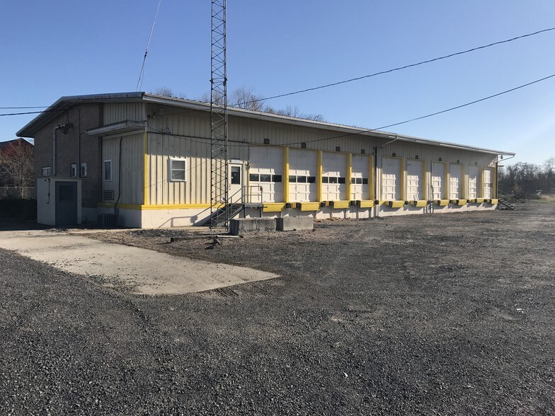 More Photos Of 622 Old Reading Pike, Stowe Truck Terminal For Lease