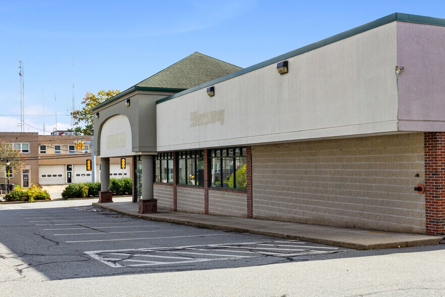 More Photos Of 1155 Main St, West Warwick Drugstore For Sale