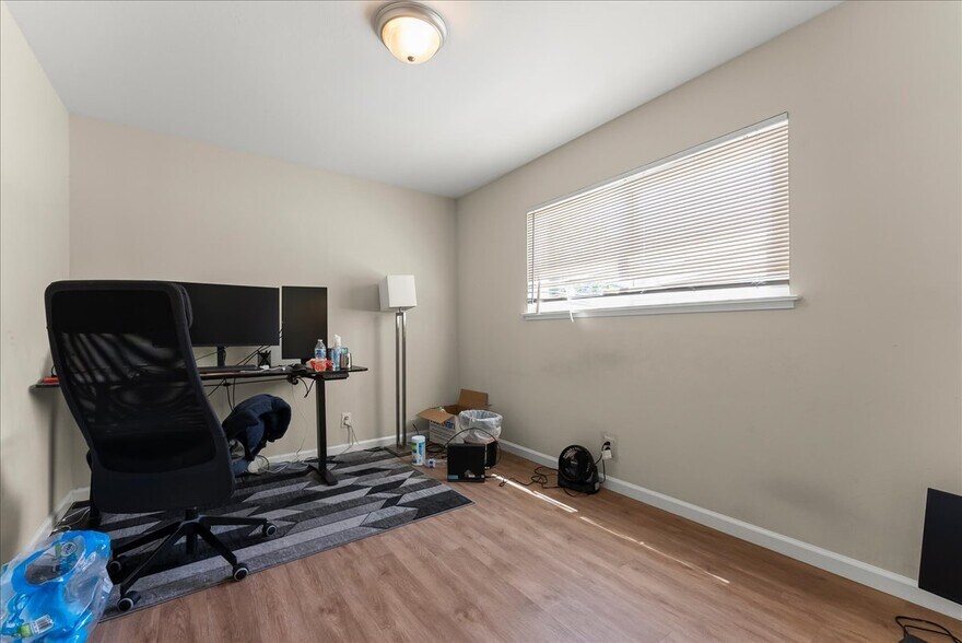 More Photos Of 227 Madrone St, Redwood City Apartments For Sale
