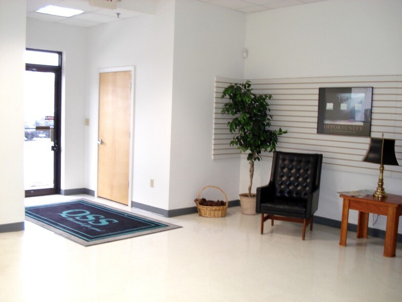More Photos Of 801 N Salisbury Blvd, Salisbury Unknown For Lease