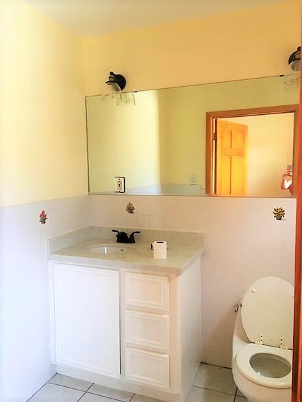 More Photos Of 8453 Howard Dr, Houston Medical For Lease