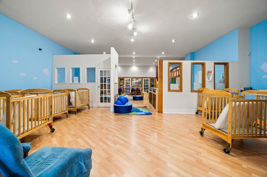 More Photos Of , Philadelphia Unknown For Sale