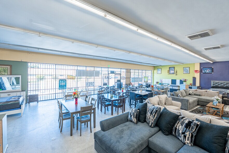 More Photos Of 280 N San Jacinto St, Hemet Freestanding For Sale