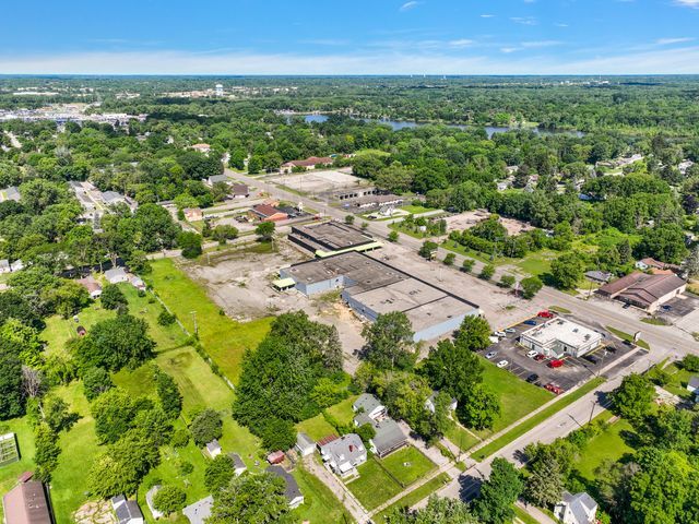 More Photos Of 3402 Richfield Rd, Flint Freestanding For Lease