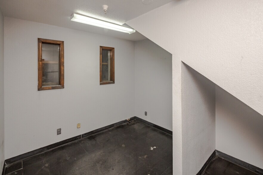 More Photos Of 1950 Centers Ave, Lake Havasu City Warehouse For Lease