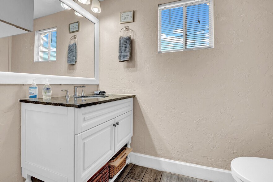 More Photos Of 712 E Pierce St, Phoenix Multifamily For Sale