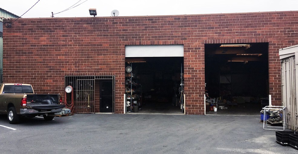 More Photos Of 1705-1711 E Mauretania St, Wilmington Warehouse For Sale