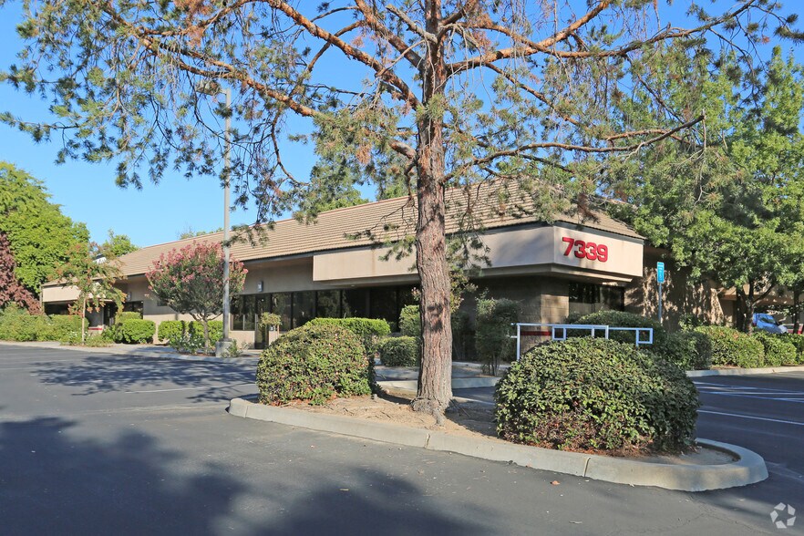 More Photos Of 7339 N 1st St, Fresno Office For Lease