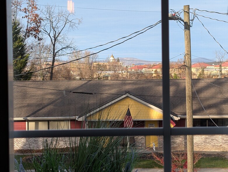 More Photos Of 302 Davis St, Hendersonville Land For Sale