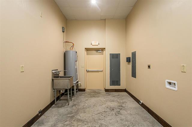 More Photos Of 25998 TX State Hwy 359, Bruni Warehouse For Sale