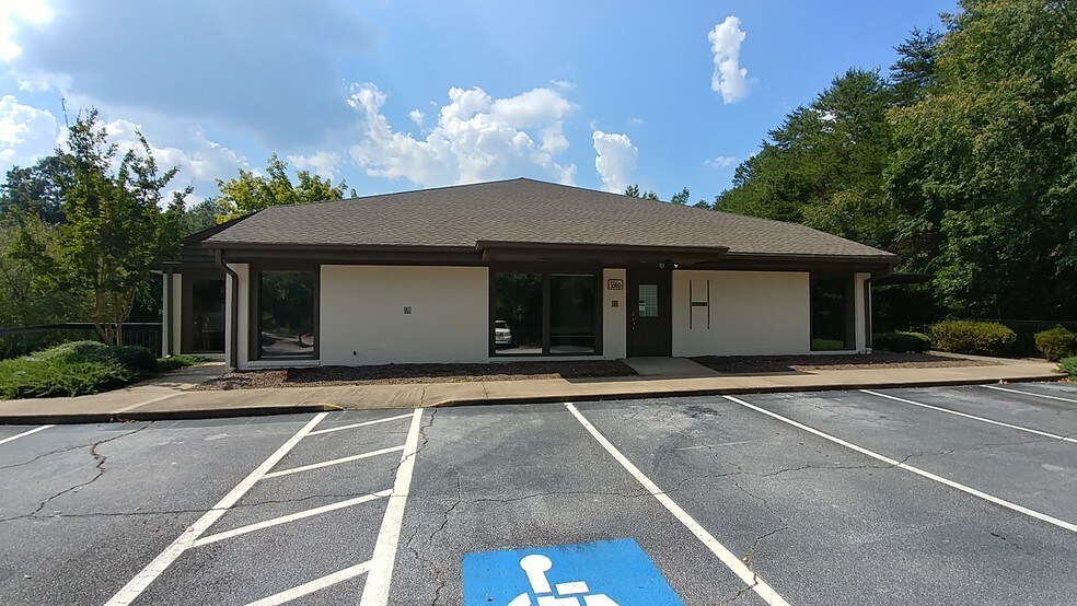 More Photos Of 556 Memorial Drive Ext, Greer Medical For Lease
