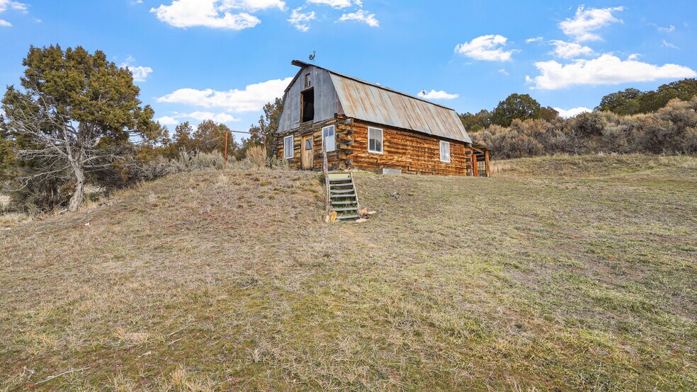 More Photos Of 41 County Road 9, Meeker Specialty For Sale