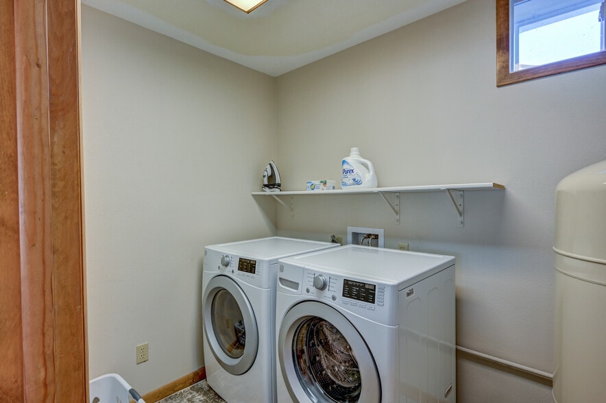 More Photos Of 9955 County Road 120, Salida Hotel For Sale