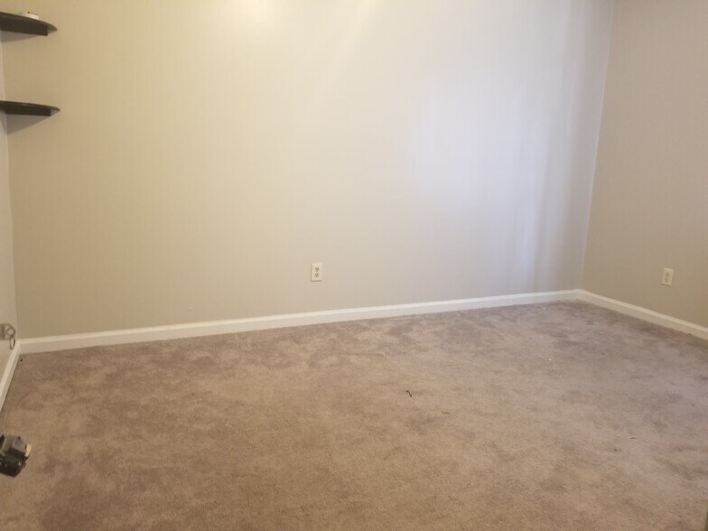 More Photos Of 8849 Chapel Hill Rd, Cary Apartments For Sale