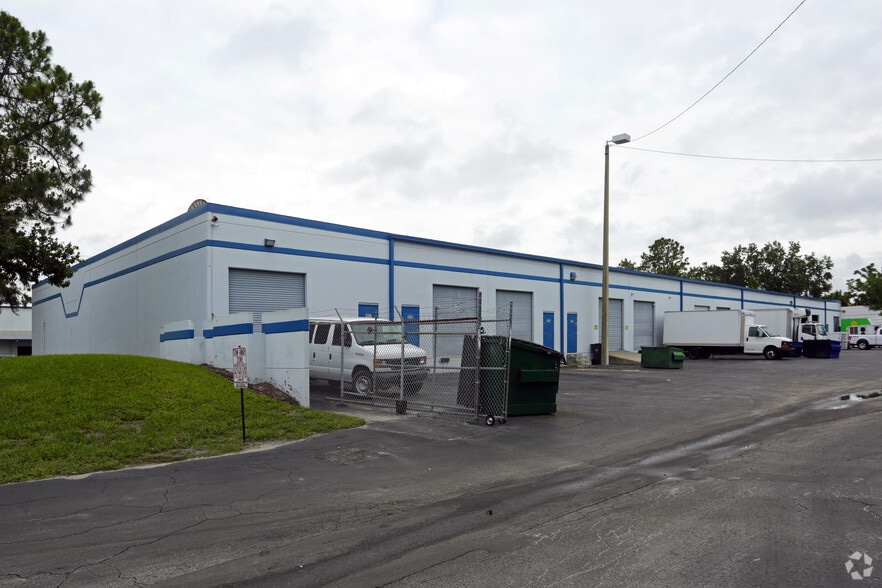 More Photos Of 5431-5449 N 59th St, Tampa Flex For Lease