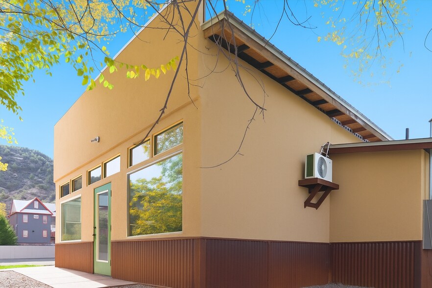 More Photos Of 152 E Main St, Naturita Convenience Store For Sale