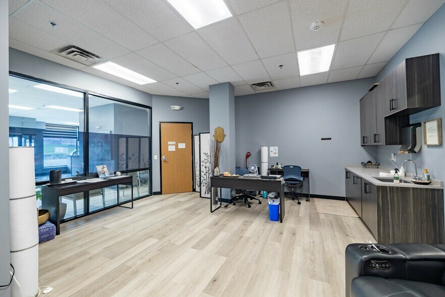 More Photos Of 42350 Grand River Ave, Novi Office For Sale