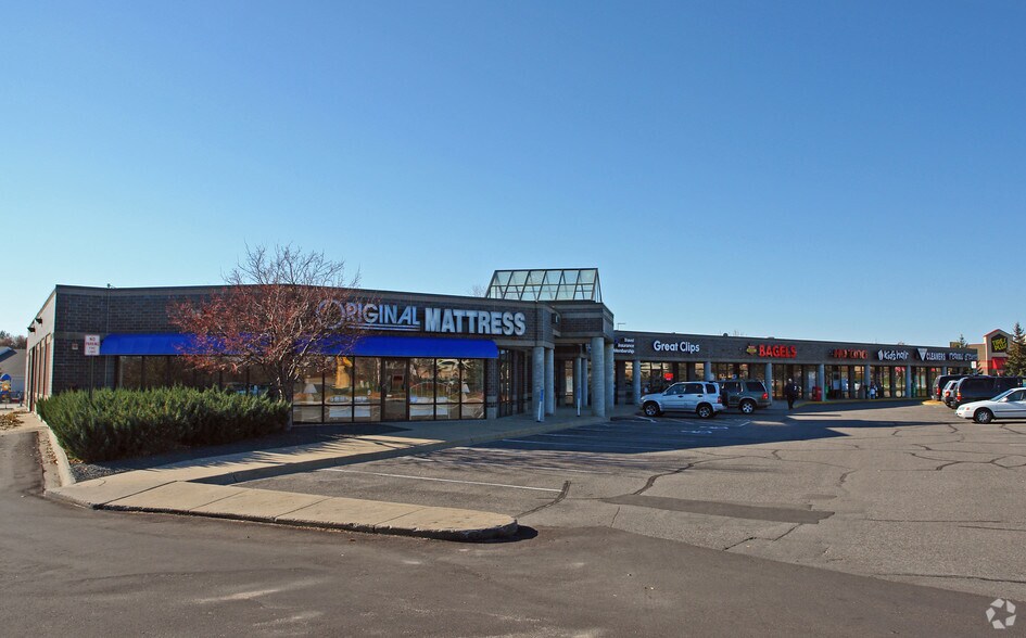 More Photos Of 1380 Duckwood Dr, Eagan Unknown For Lease