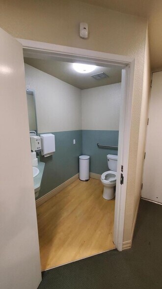 More Photos Of 2740 W Main St, Visalia Medical For Lease