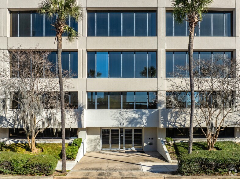 More Photos Of 815 S Main St, Jacksonville Office For Lease