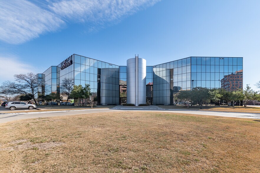 More Photos Of 800 E Campbell Rd, Richardson Office For Lease