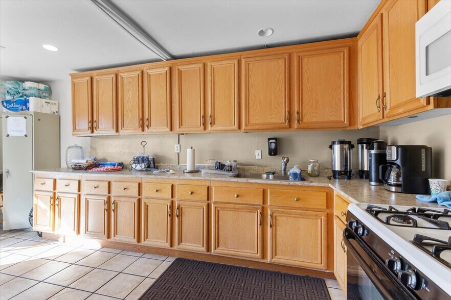 More Photos Of 11385 Cedar Ave, Bloomington Religious Facility For Sale