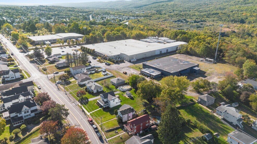 More Photos Of 325 Bridge St, Old Forge Manufacturing For Lease